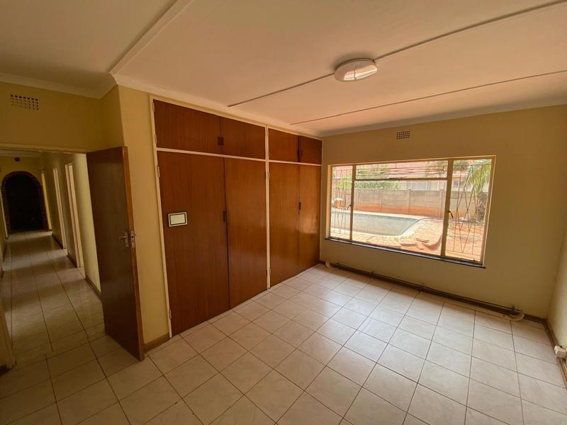 4 Bedroom Property for Sale in Riviera Northern Cape